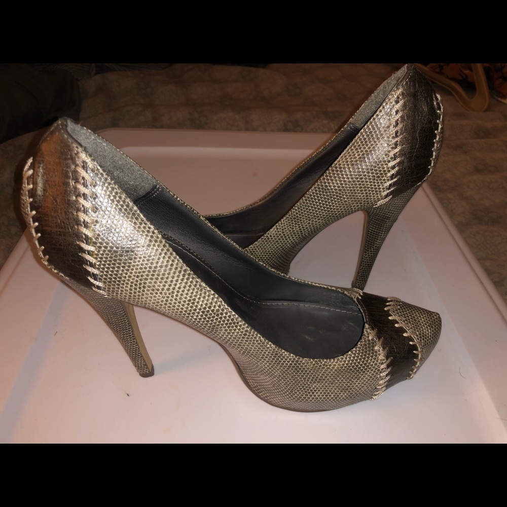 Ladies pewter pump 8.5